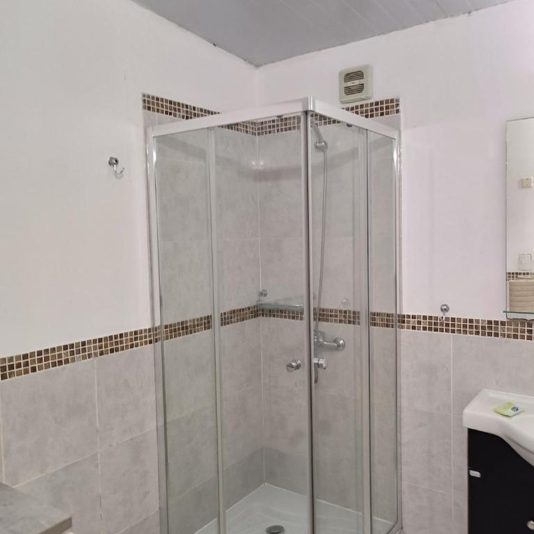 Casa Amplio Jardín - Centro Maldonado - Apartamento de 2 dormitorios - 30