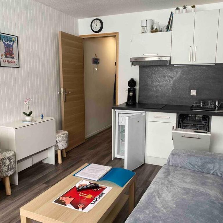 La Plagne Centre Appartement front neige - Apartment - 16