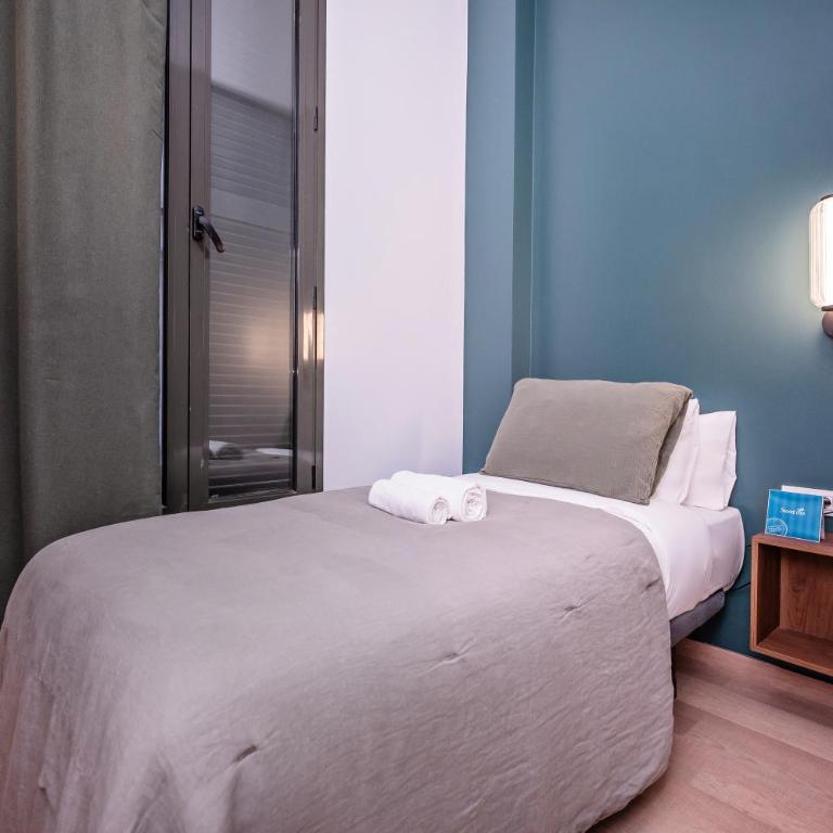 Sweett - Casa Girona - Three-Bedroom Apartment - 8