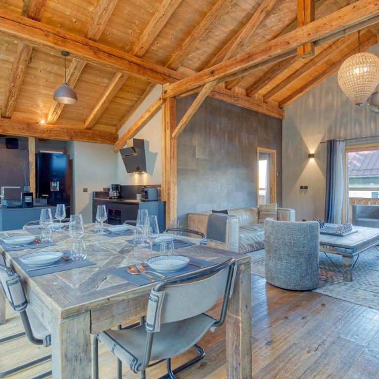 A 2 min du télécabine Chalet de charme 4 étoiles - Chalet 3 Chambres - 5