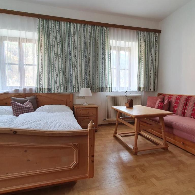 Neufangbauer, Familie Sabine und Peter Hauser - Familienzimmer mit Bergblick - 5