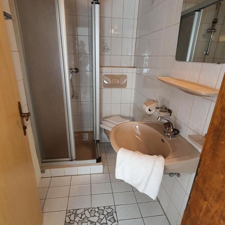Neufangbauer, Familie Sabine und Peter Hauser - Doppelzimmer mit Bergblick - 12