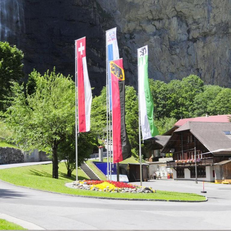 Camping Jungfrau - Zweibettzimmer Hostel mit Gemeinschaftsbad - 3