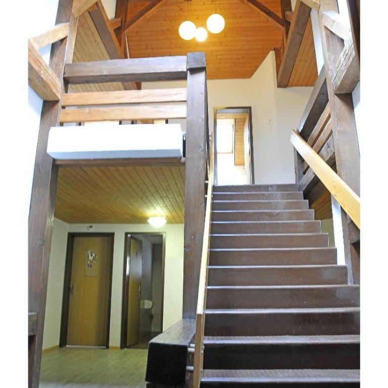 Camping Jungfrau - Zweibettzimmer Hostel mit Gemeinschaftsbad - 5