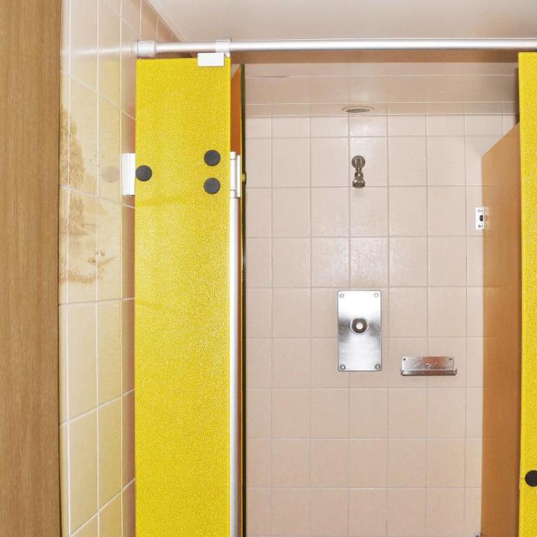 Camping Jungfrau - Zweibettzimmer Hostel mit Gemeinschaftsbad - 6
