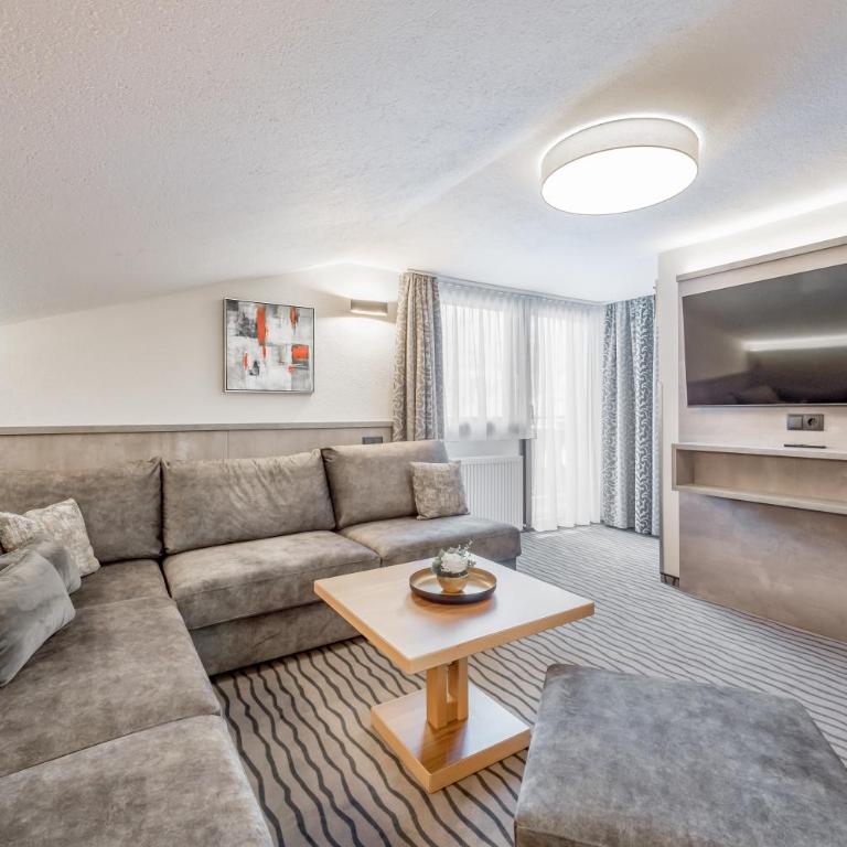 Aliona Apart - Penthouse-Apartment - 2