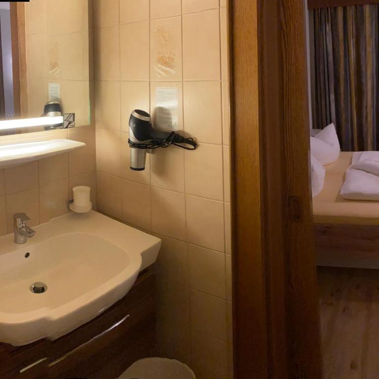 Landhaus Engadin - Doppelzimmer - 11
