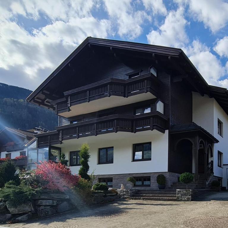 Zillertal Center Apartment Villa - Three-Bedroom Apartment - 6