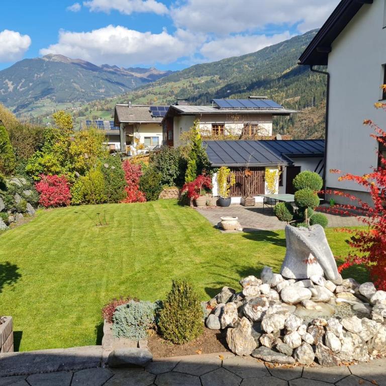Zillertal Center Apartment Villa - Three-Bedroom Apartment - 8