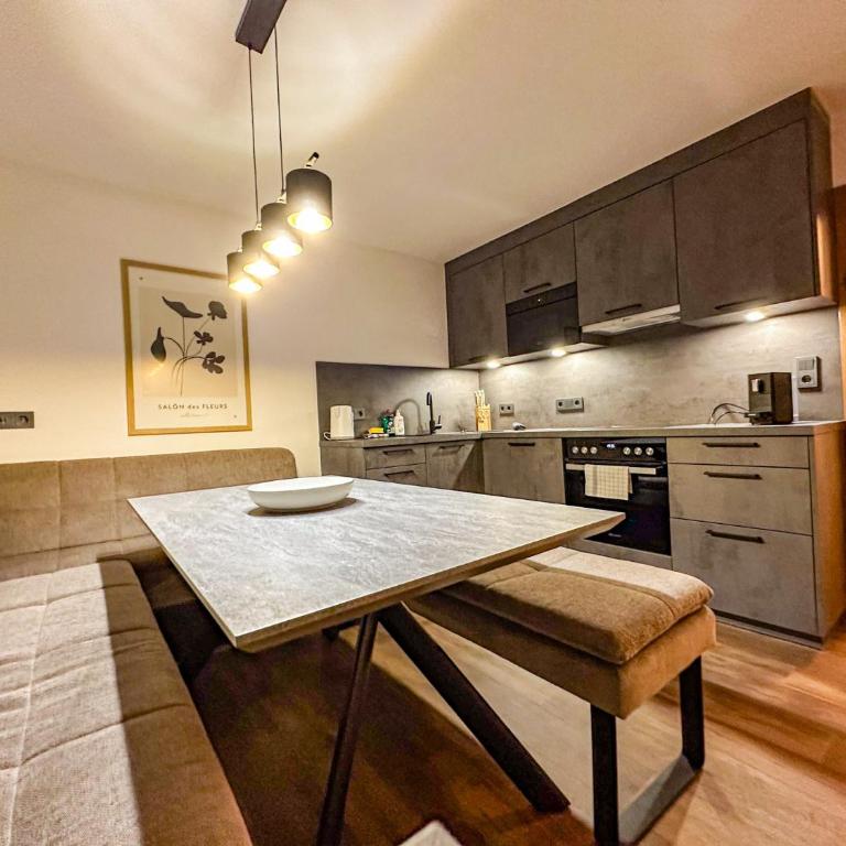 Zillertal Center Apartment Villa - Three-Bedroom Apartment - 13