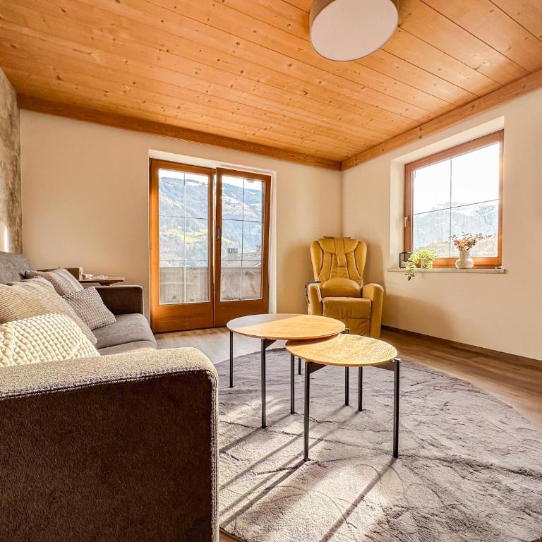 Zillertal Center Apartment Villa - Three-Bedroom Apartment - 26