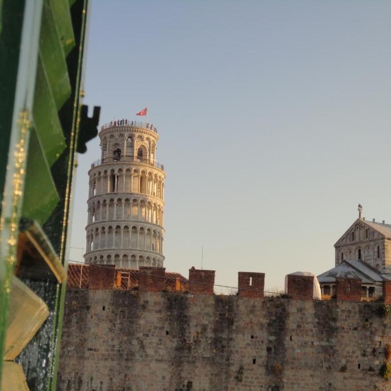 Hostel Pisa Tower - Posto Letto in Dormitorio Femminile per 4 Persone - 2