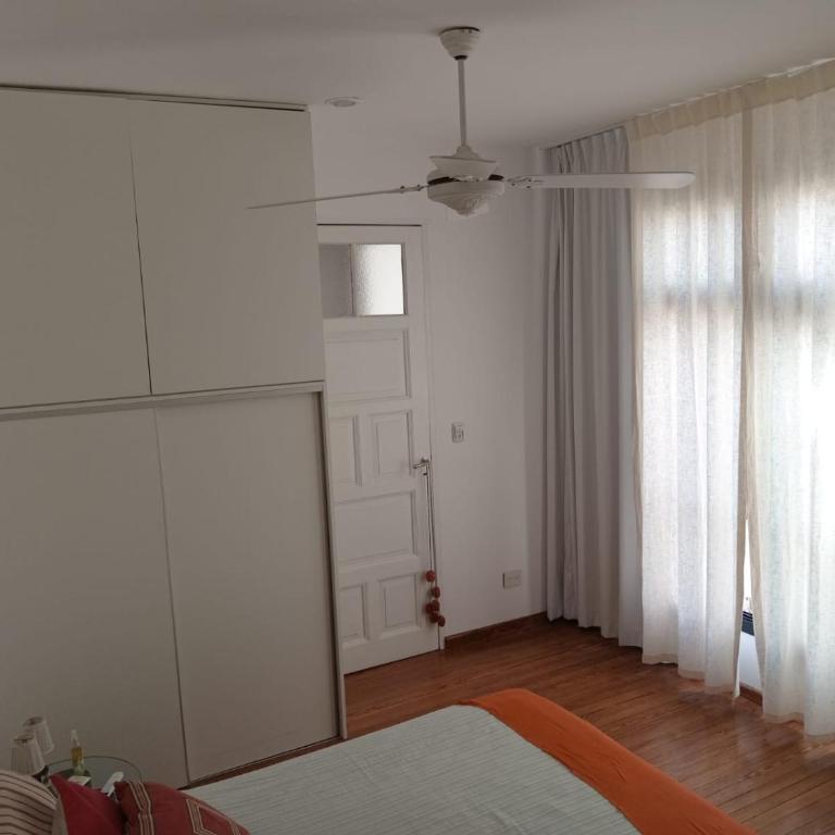 Habitación con baño uso exclusivo en una casa compartida en primer piso por escalera - Habitación Doble - 3