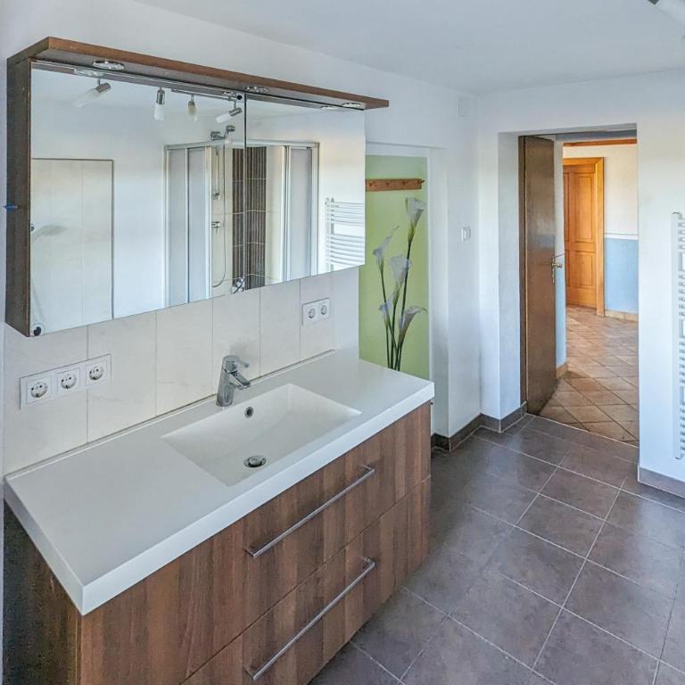 Private Farmhouse Escape - Ideal for up to 8 Guests - Haus mit 4 Schlafzimmern - 32
