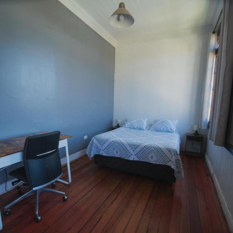 Viña City Hostel II - Double Room with Private Bathroom - 6