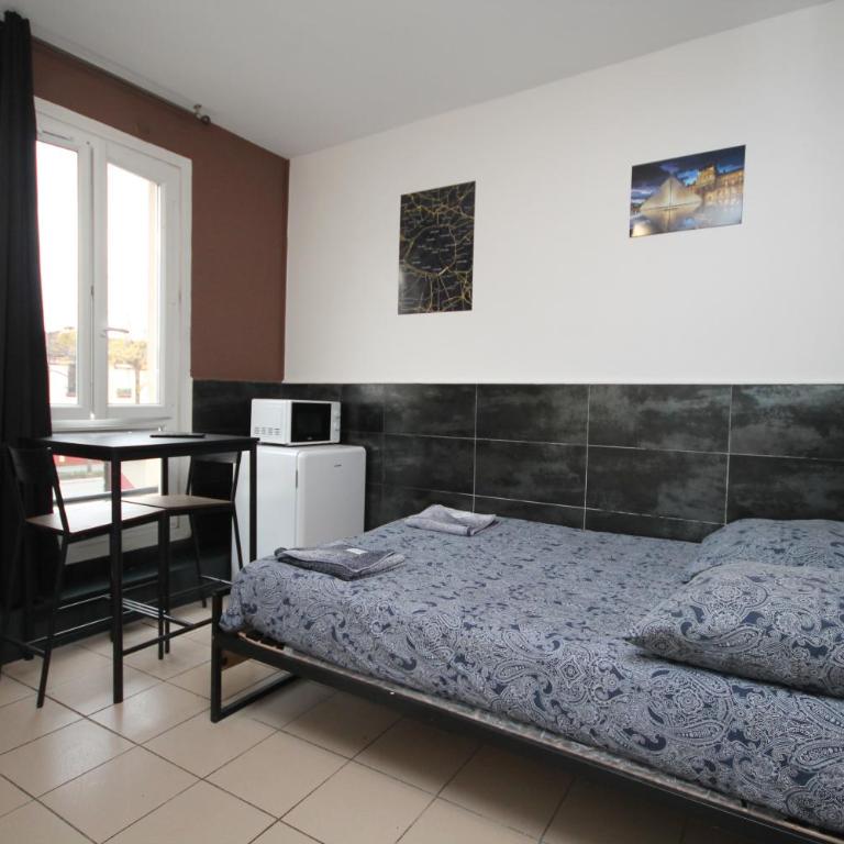 07 - Chambre proche Paris et Transports avec TV WIFI - Camera Matrimoniale - 1