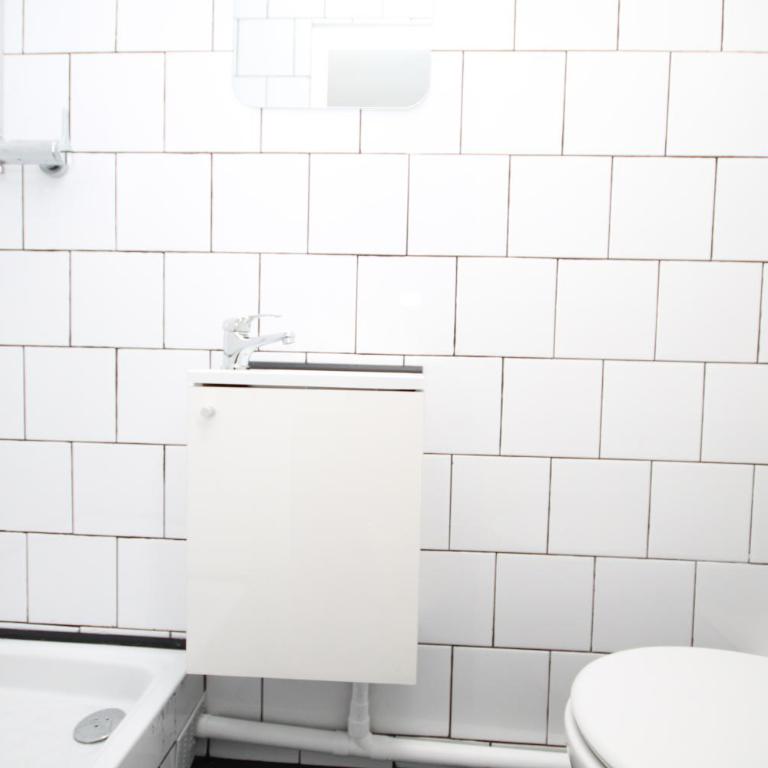 08 - Chambre proche Paris et Transports avec TV WIFI - Double Room - 4
