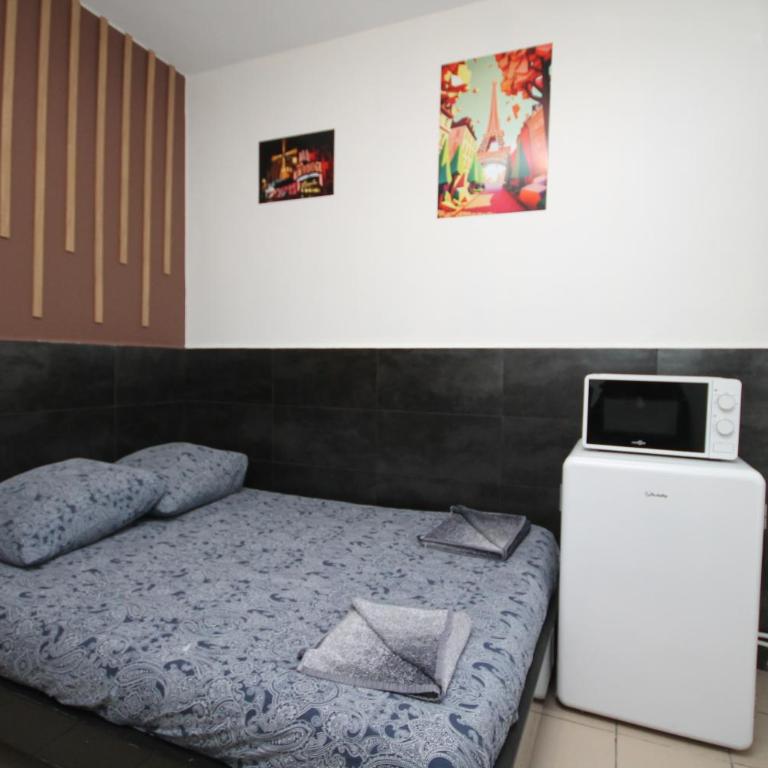 09 - Chambre proche Paris et Transports avec TV WIFI - Camera Matrimoniale - 2