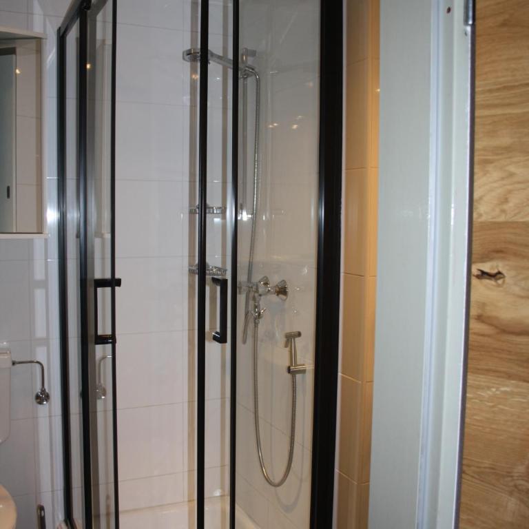 Ferienwohnung am Krausberghof mit Balkon und Parkplatz, 6 Fahrminuten zur Alpentherme Gastein und zur Schlossalmbahn - Apartment mit Blick auf die Berge - 13