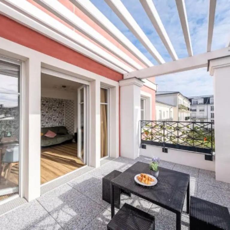 Disney at home 3 bed rooms- Confort 90m2 - best location - Three-Bedroom Apartment - 2