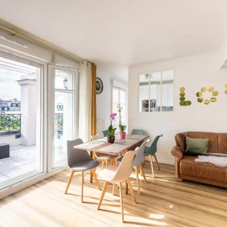 Disney at home 3 bed rooms- Confort 90m2 - best location - Three-Bedroom Apartment - 3
