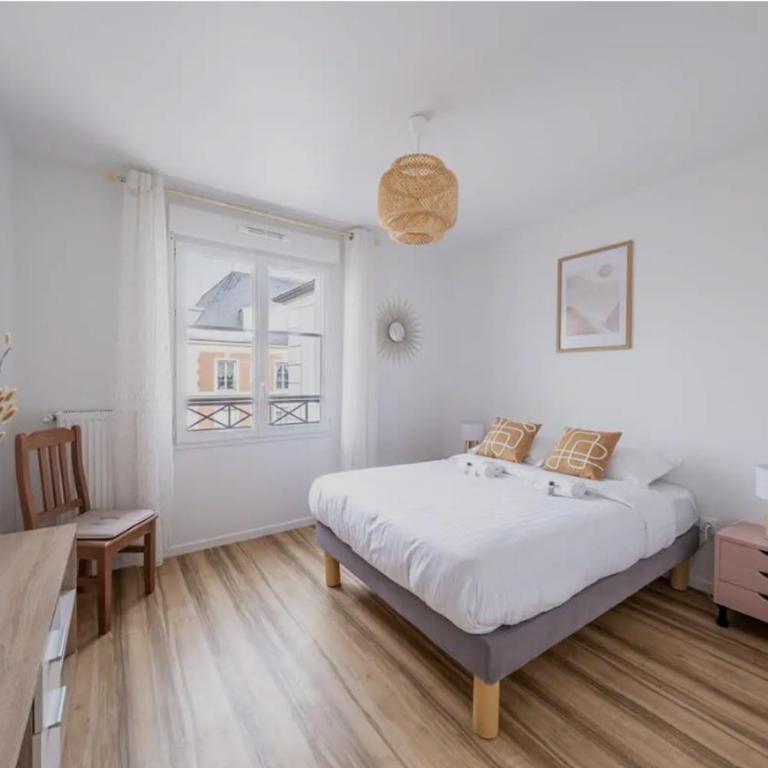 Disney at home 3 bed rooms- Confort 90m2 - best location - Three-Bedroom Apartment - 5