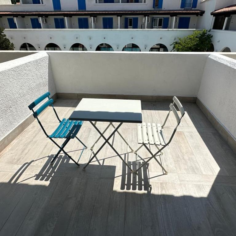 Hotel Aleksandar - Dvokrevetna Soba sa Bračnim Krevetom/Zasebnim Krevetima i Balkonom - 14