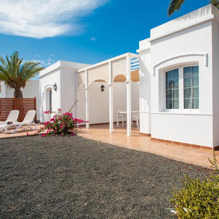 Apartamentos LIVVO Coloradamar - Two-Bedroom Apartment with Bali Bed - 7