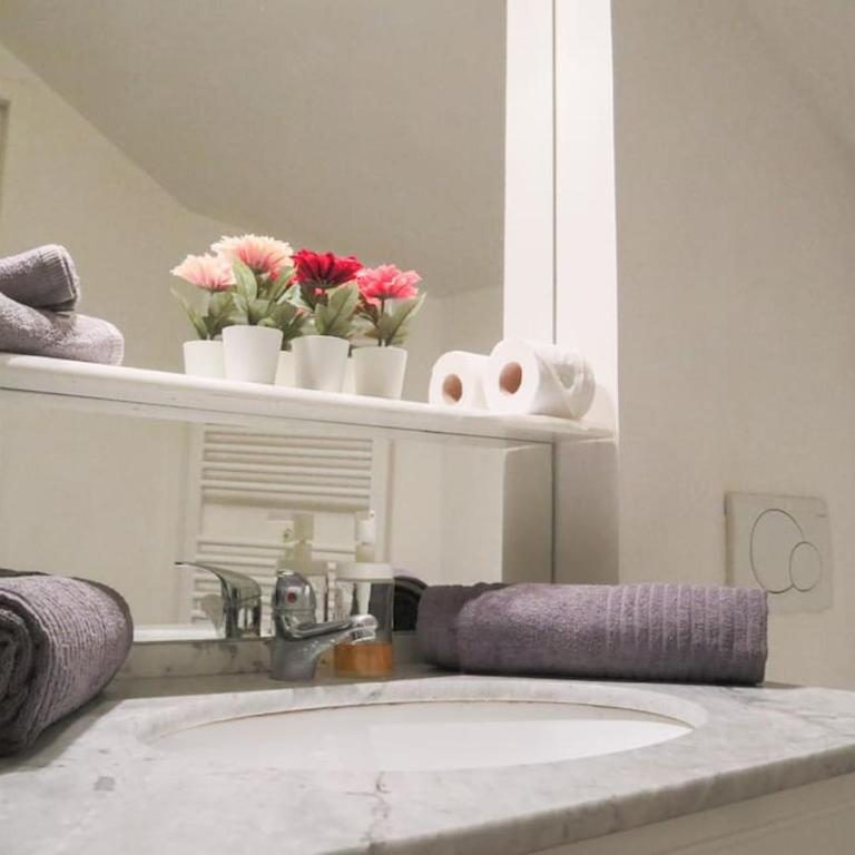 Petit Loft Centre Ville Historique proche GARE TGV - Apartamento de 1 dormitorio - 13