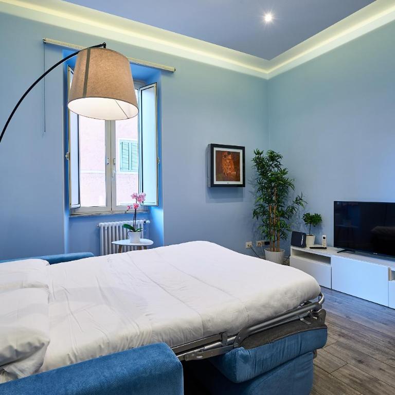 - Modern & Bright Apartment - 10 Min colosseum - Metro San Giovanni - Appartamento - 10