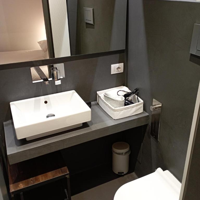 Mutina Suites - Monolocale Deluxe - 3
