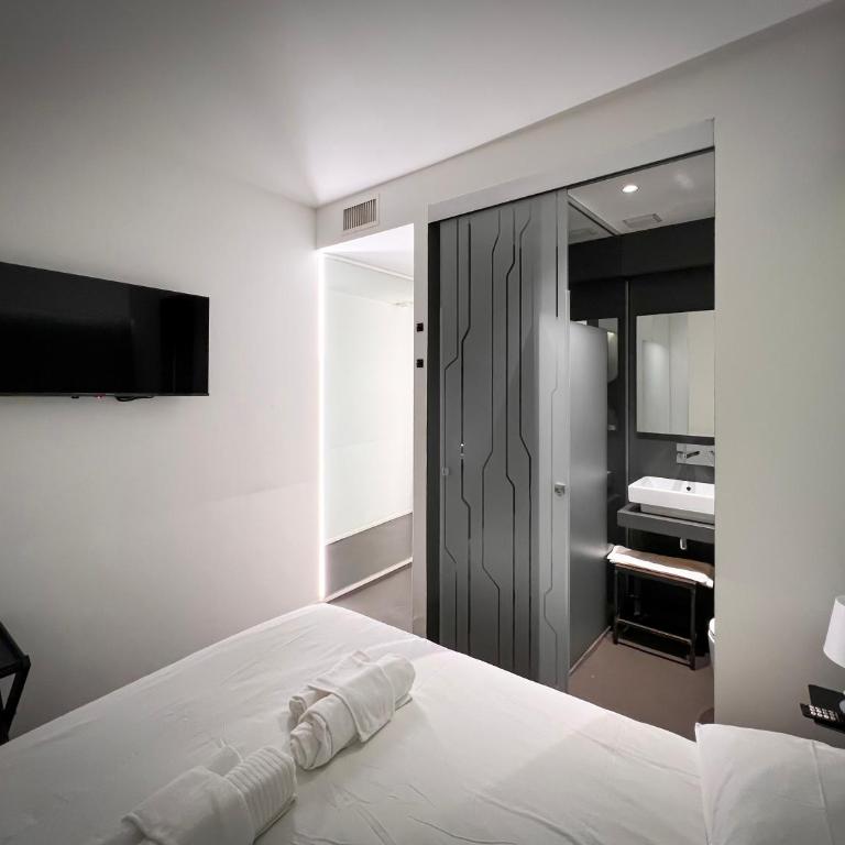 Mutina Suites - Monolocale Superior - 4