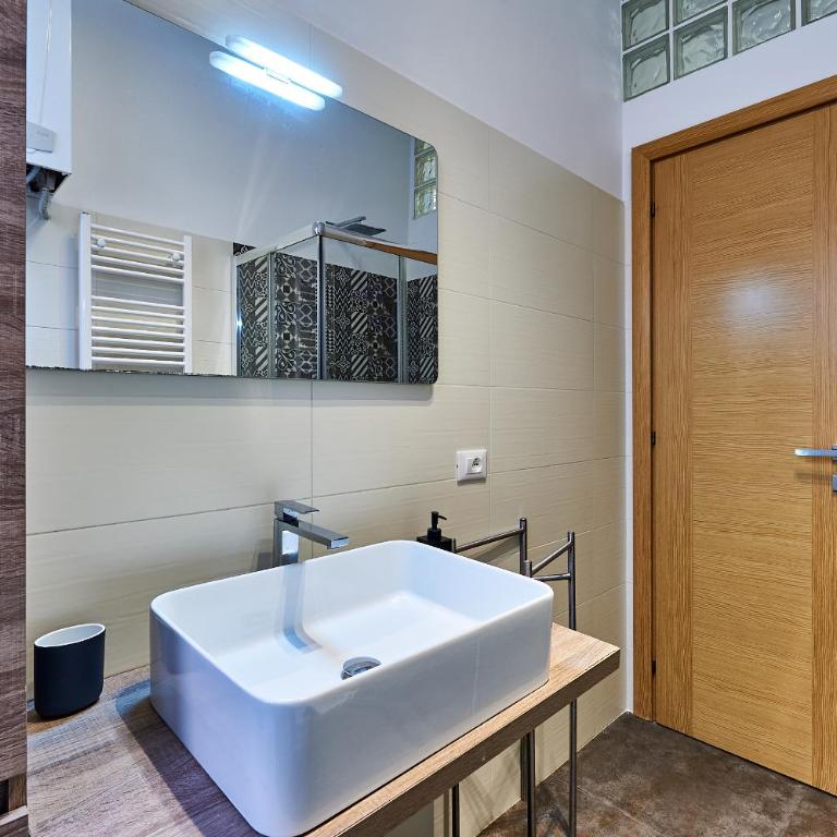 - Modern & Bright Apartment - 10 Min colosseum - Metro San Giovanni - Appartamento - 41