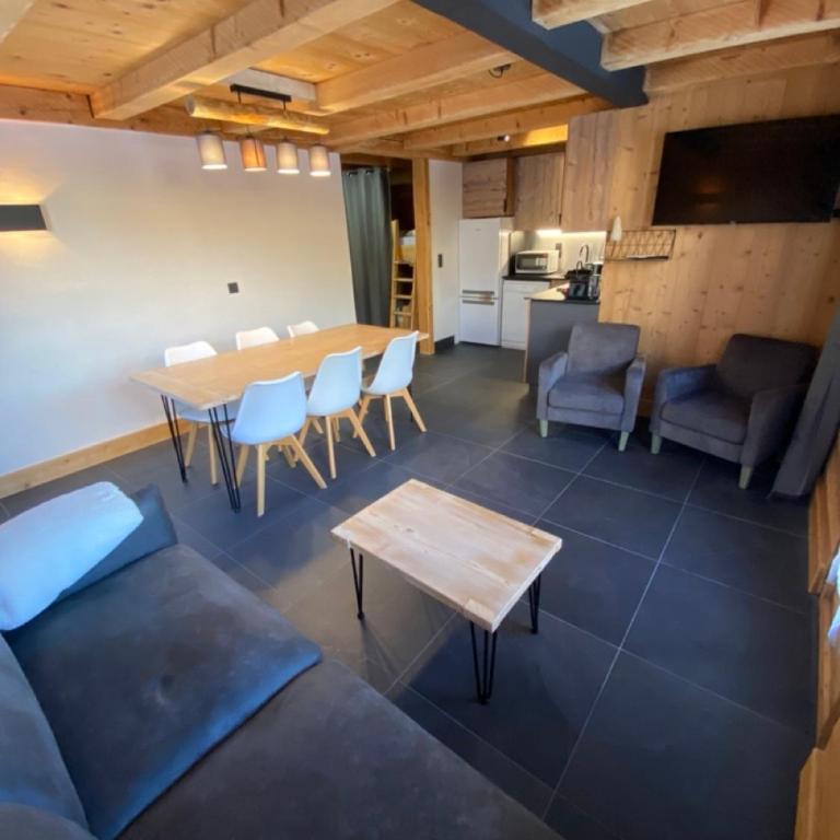 La Ferme des Georgières -Pour votre confort, le séjour inclut les draps, les serviettes de bain et le ménage- - Appartamento con 2 Camere da Letto e Terrazza - 3
