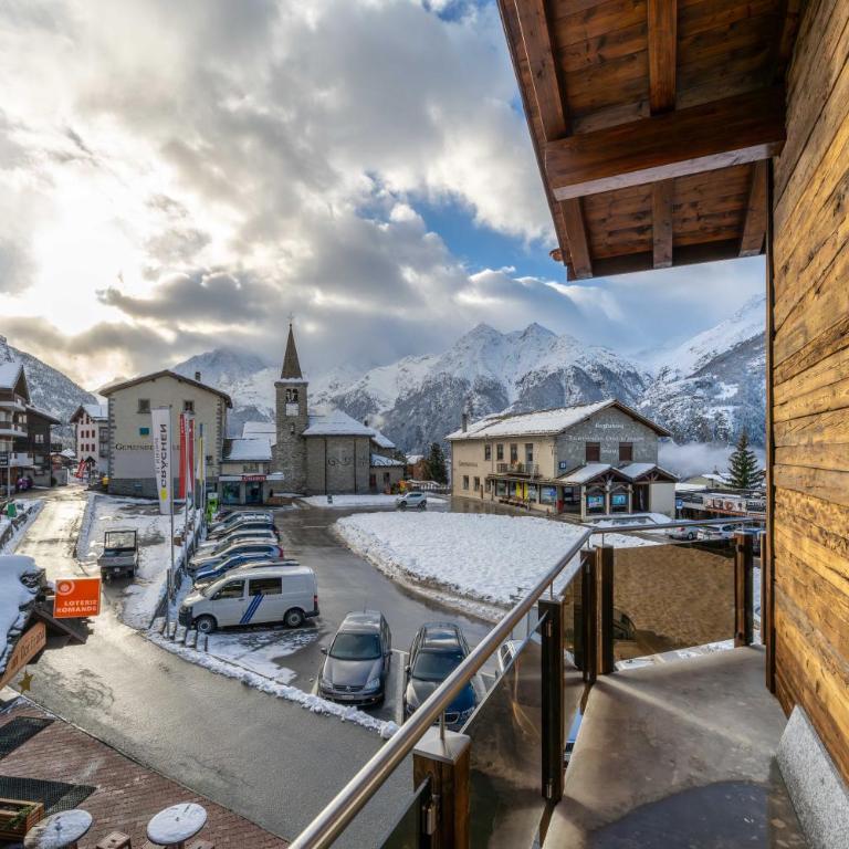 Mountain Lodge - Deluxe Doppelzimmer mit Balkon - 13