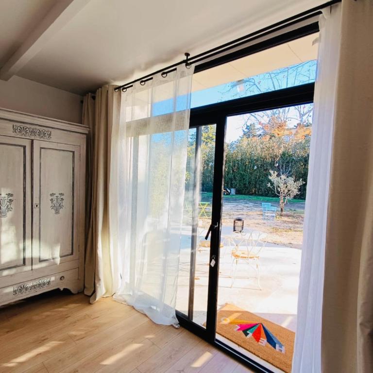 Gîte Mas La Bohème Piscine Parking Privé L'Isle-Sur-La-Sorgue - One-Bedroom Apartment - 14
