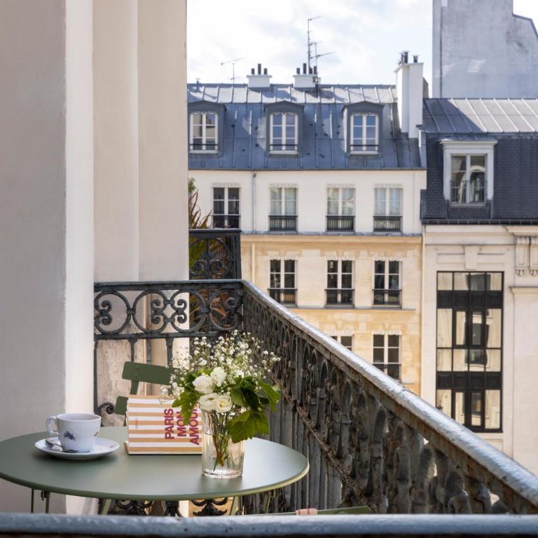 Hôtel Le Saint Gregoire - Chambre Supérieure avec Balcon - 9