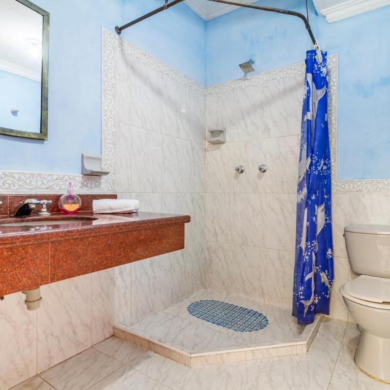 Hostal Cartagonova - Habitaciones privadas y amplias cerca a zonas turísticas - Habitación Familiar con baño compartido - 14