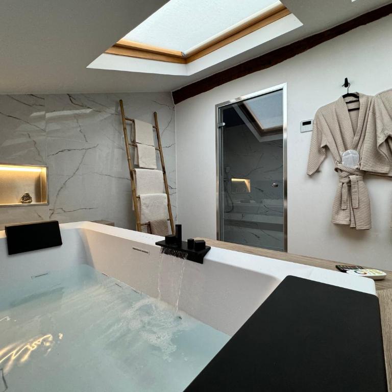 Love & Spa Fréjus - Appartement 1 Chambre - 8