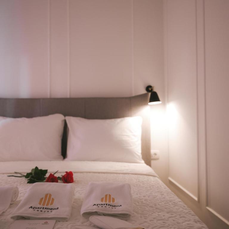 Luxury Jacuzzi Apartment - One-Bedroom Apartment - 19