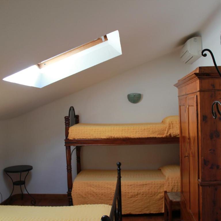 B&B Al Borgo - Camera Quadrupla con Bagno in Comune - 5