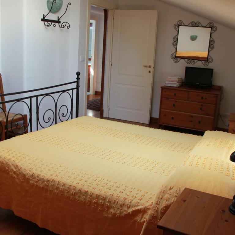 B&B Al Borgo - Camera Quadrupla con Bagno in Comune - 4