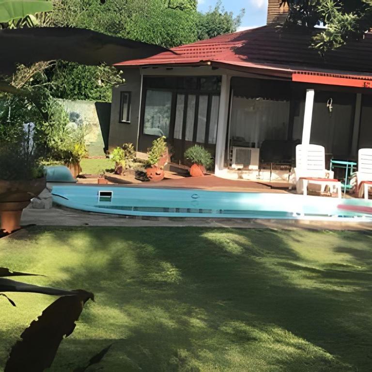 Cabañas con piscina en la entrada de Oberá - Bungalow Deluxe - 8