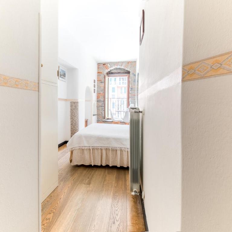 The Vernazza Main Plaza - Rooms & Suites - Double Room with Sea View - 13