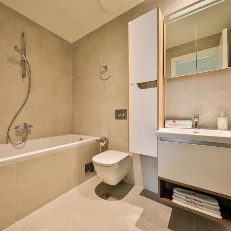 Belgrade Waterfront Apartments - Deluks Dvokrevetna Soba sa Bračnim Krevetom i Balkonom - 9