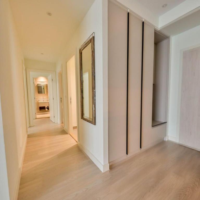 Belgrade Waterfront Apartments - Deluks Dvokrevetna Soba sa Bračnim Krevetom i Balkonom - 5