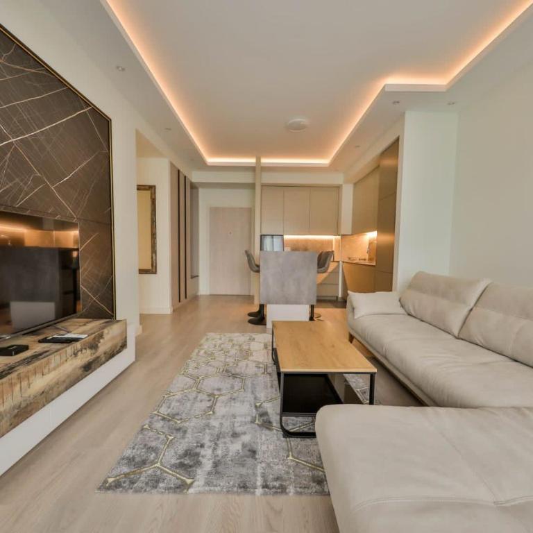 Belgrade Waterfront Apartments - Deluks Dvokrevetna Soba sa Bračnim Krevetom i Balkonom - 13