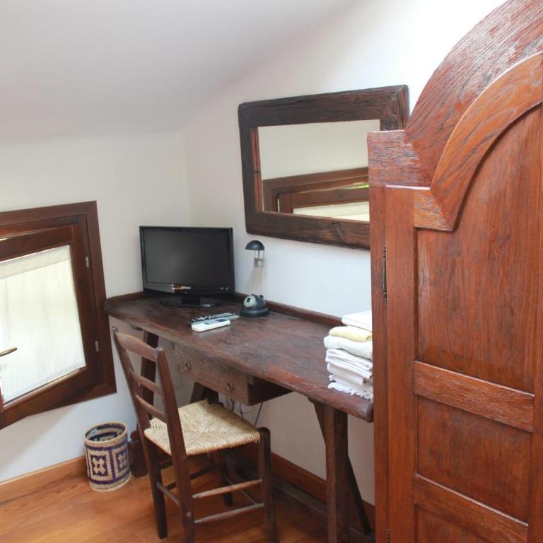B&B Al Borgo - Camera Matrimoniale con Bagno in Comune - 2