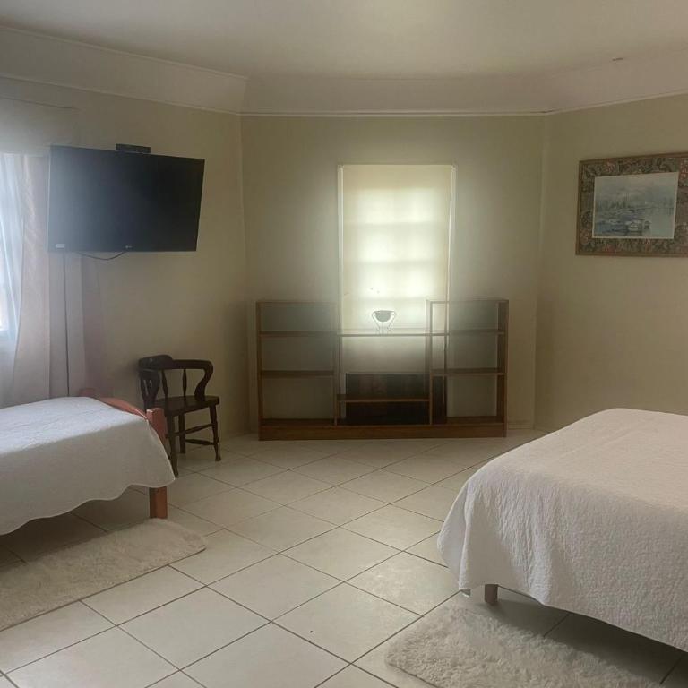 Hotel Palermo Quintero - Family Room - 1