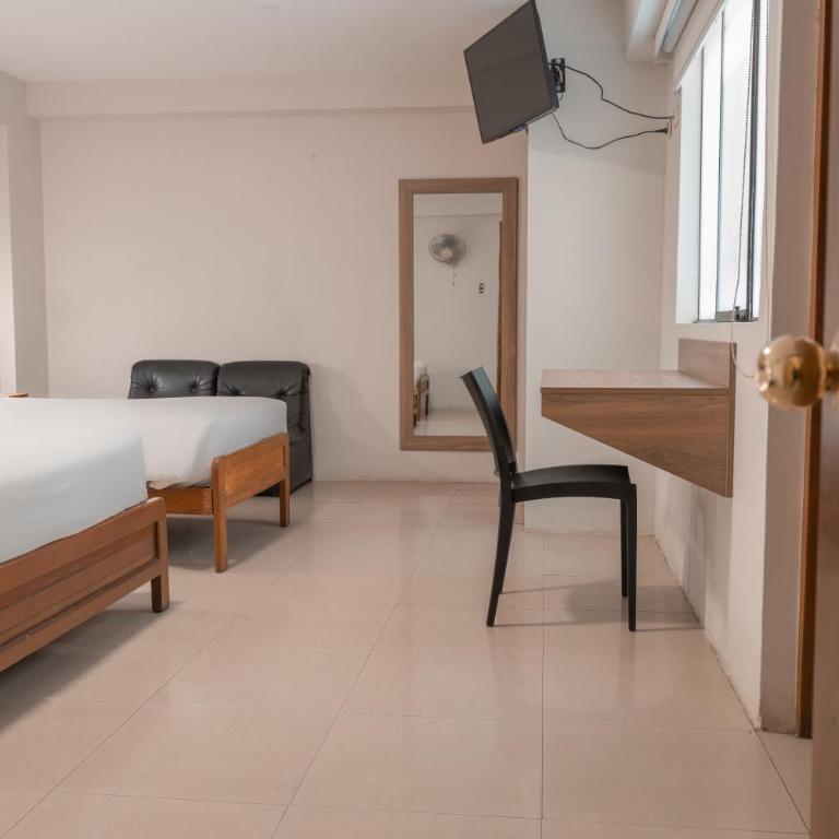 Hotel Alexander - Standard Triple Room - 1